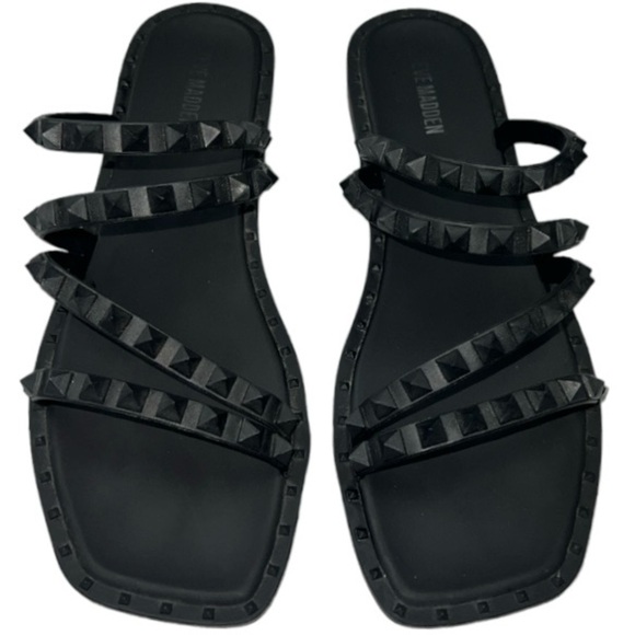 STEVE MADDEN
Skyler Studded Strappy Slip-On Flat Sandals size 9 - Picture 3 of 6